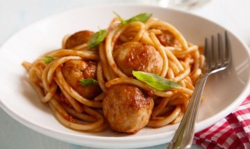 Zdrava kuhinja - Špageti s purećim okruglicama